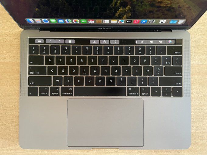 MacBook Pro 13" i5 256 SSD 8GO (2019) - AZERTY - Français - TouchBar