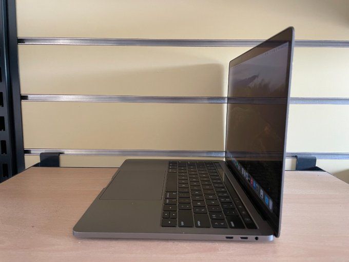 MacBook Pro 13" i5 256 SSD 8GO (2019) - AZERTY - Français - TouchBar