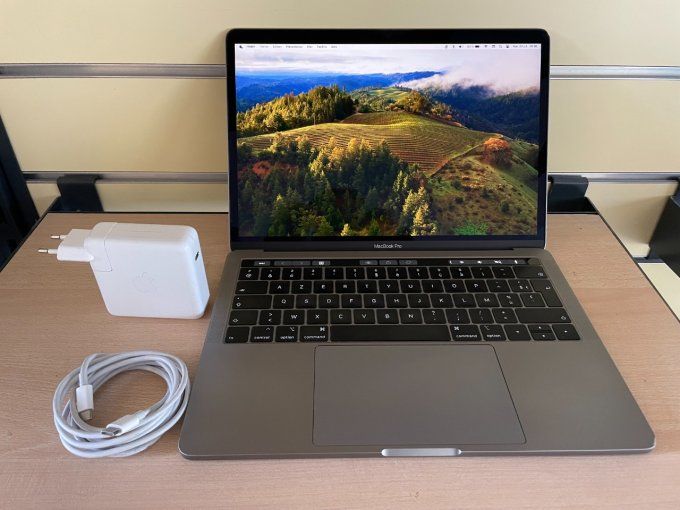 MacBook Pro 13" i5 256 SSD 8GO (2019) - AZERTY - Français - TouchBar -