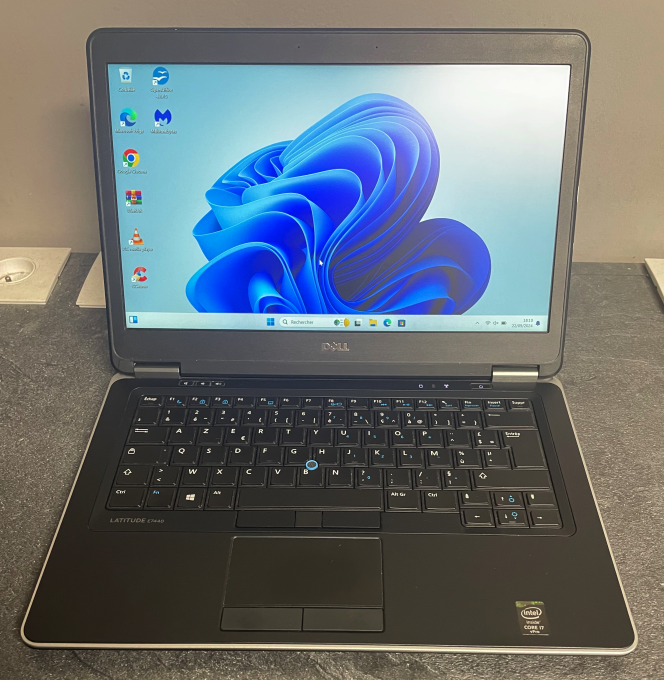 Dell Latitude E7440 12" Core i7 2,10 GHz - SSD 256 Go - 8 Go AZERTY - Français 