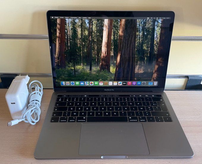 MacBook Pro 13" i5 256 SSD 8GO (2019) - AZERTY - Français - TouchBar