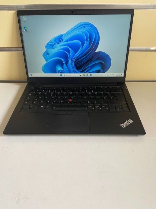 Lenovo Thinkpad E14  14" AMD Ryzen 7  24Go  256Go SSD NVme AZERTY - Français